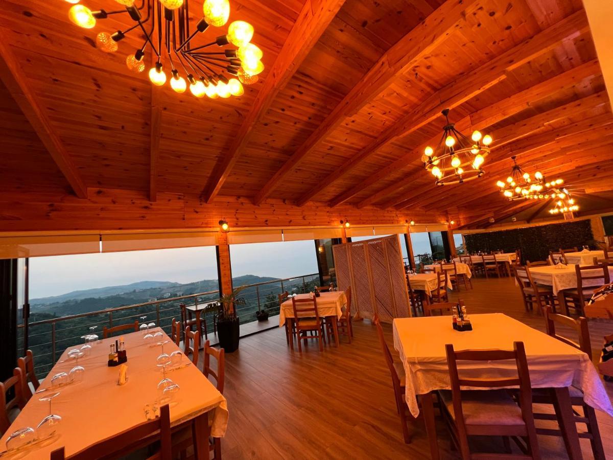 Restorant Hotel Xheni ドゥラス エクステリア 写真